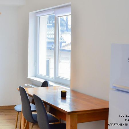 Guest House Mandrivnyi Rooms&Apartments Yasinya Buitenkant foto