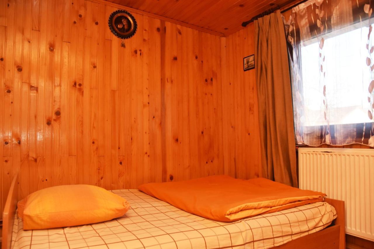 Guest House Mandrivnyi Rooms&Apartments Yasinya Buitenkant foto