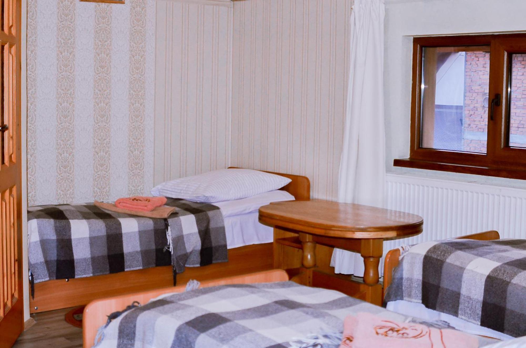Guest House Mandrivnyi Rooms&Apartments Yasinya Buitenkant foto